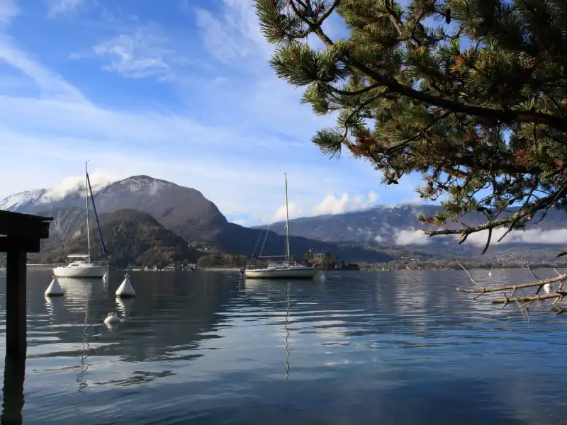 Lyon to Annecy private transfer